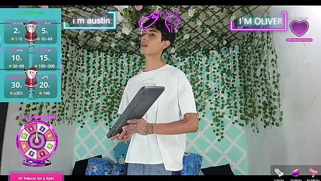 Snapshot of oliverhot2005 chatting on 11-21-25, 02:49 oliverhot2005 online show from 11-21-25, 02:49