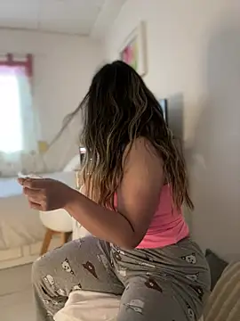 Snapshot of melanny10 chatting on 01-19-25, 08:18 melanny10 online show from 01-19-25, 08:18