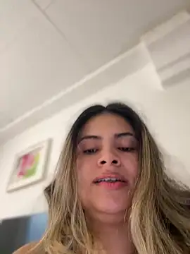 Snapshot of melanny10 chatting on 02-08-25, 08:20 melanny10 online show from 02-08-25, 08:20