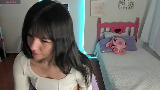 cute roxy online show from 01-20-25, 12:25