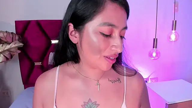 Snapshot of LisaHadwin chatting on 02-20-25, 06:13 LisaHadwin online show from 02-20-25, 06:13