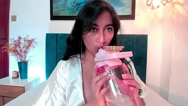 Snapshot of LisaHadwin chatting on 02-20-25, 09:20 LisaHadwin online show from 02-20-25, 09:20