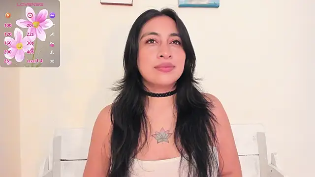 Snapshot of LisaHadwin chatting on 11-05-25, 07:14 LisaHadwin online show from 11-05-25, 07:14