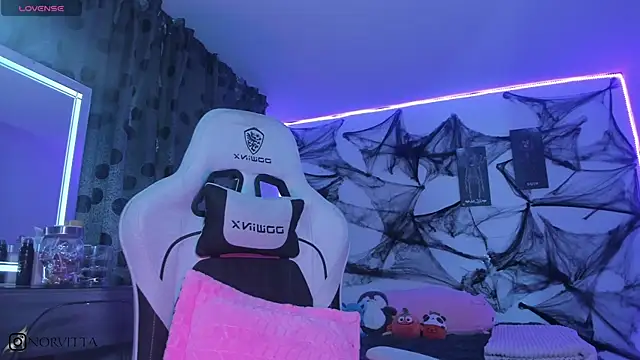 satanbabee online show from 10-04-25, 11:36