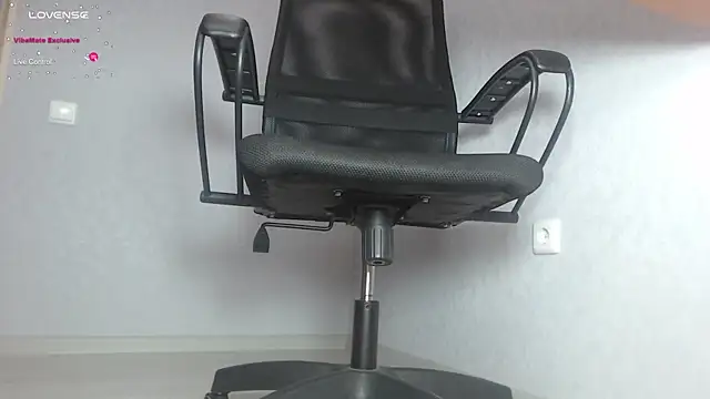 Snapshot of blondiana13 chatting on 01-29-25, 12:56 blondiana13 online show from 01-29-25, 12:56