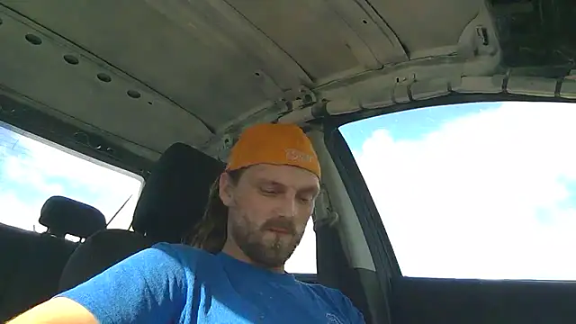 Snapshot of VitaminmanFL chatting on 09-29-25, 08:35 VitaminmanFL online show from 09-29-25, 08:35