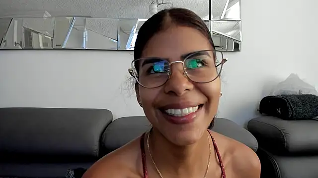 karlina charlotte1 online show from 03-21-25, 01:01