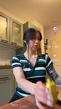 emiliasommer online show from 10-06-25, 04:15