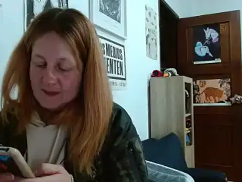 Snapshot of ViioletaMora chatting on 04-20-26, 03:31 ViioletaMora online show from 04-20-26, 03:31