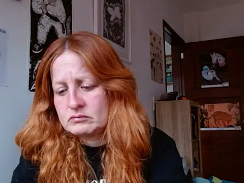 Snapshot of ViioletaMora chatting on 05-17-26, 05:53 ViioletaMora online show from 05-17-26, 05:53