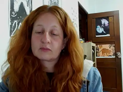 Snapshot of ViioletaMora chatting on 05-20-26, 04:40 ViioletaMora online show from 05-20-26, 04:40
