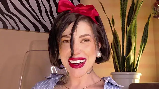 Hannah Borbon online show from 10-01-25, 08:48