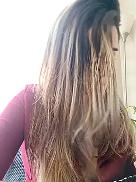 Snapshot of maliciaworld chatting on 02-04-25, 08:06 maliciaworld online show from 02-04-25, 08:06