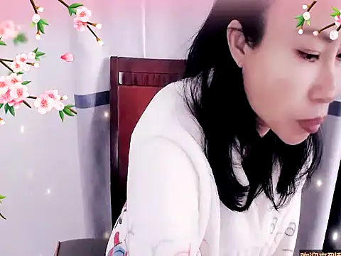 xiaoxuer online show from 12-19-24, 03:29