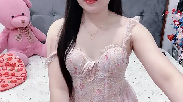 Funikio online show from 05-18-26, 04:07