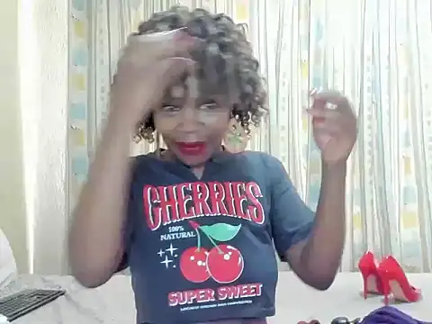 Snapshot of AfricanSquirtingQueen chatting on 10-19-25, 08:15 AfricanSquirtingQueen online show from 10-19-25, 08:15