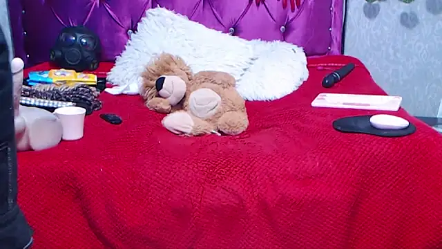 AyshaScott online show from 09-26-25, 12:53