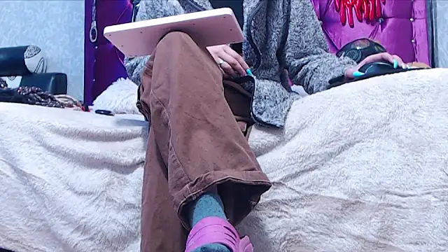 AyshaScott online show from 04-01-26, 12:50