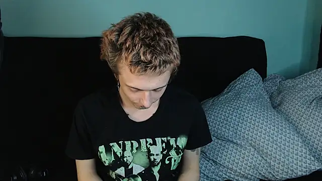 Snapshot of axxxturel chatting on 12-11-24, 06:09 axxxturel online show from 12-11-24, 06:09