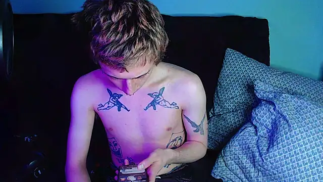 Snapshot of axxxturel chatting on 12-26-24, 01:29 axxxturel online show from 12-26-24, 01:29