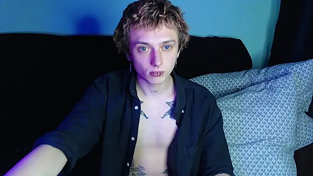 Snapshot of axxxturel chatting on 12-27-24, 07:14 axxxturel online show from 12-27-24, 07:14