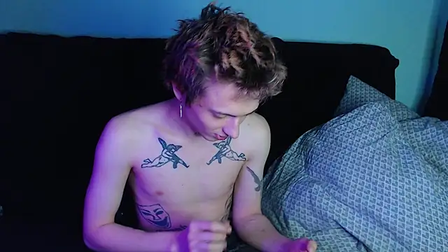 Snapshot of axxxturel chatting on 12-30-24, 07:00 axxxturel online show from 12-30-24, 07:00