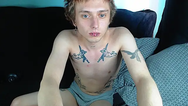 Snapshot of axxxturel chatting on 01-03-25, 09:04 axxxturel online show from 01-03-25, 09:04