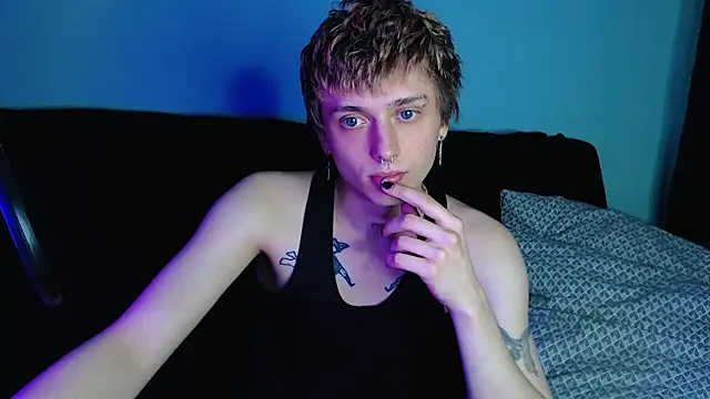 Snapshot of axxxturel chatting on 02-14-25, 07:33 axxxturel online show from 02-14-25, 07:33