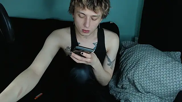 Snapshot of axxxturel chatting on 02-27-25, 11:15 axxxturel online show from 02-27-25, 11:15