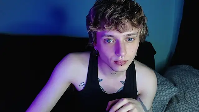 Snapshot of axxxturel chatting on 03-14-25, 01:59 axxxturel online show from 03-14-25, 01:59