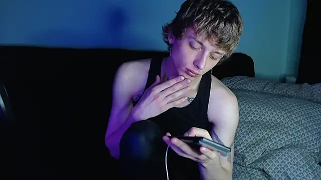 Snapshot of axxxturel chatting on 03-18-25, 06:37 axxxturel online show from 03-18-25, 06:37