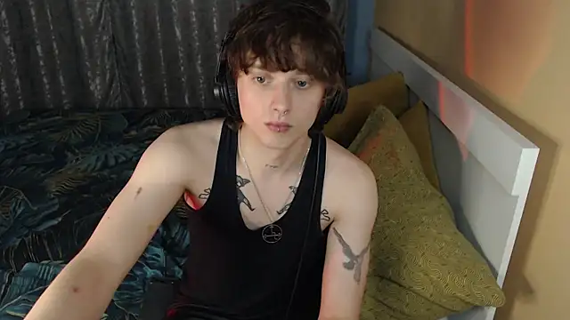 Snapshot of axxxturel chatting on 09-09-25, 02:22 axxxturel online show from 09-09-25, 02:22