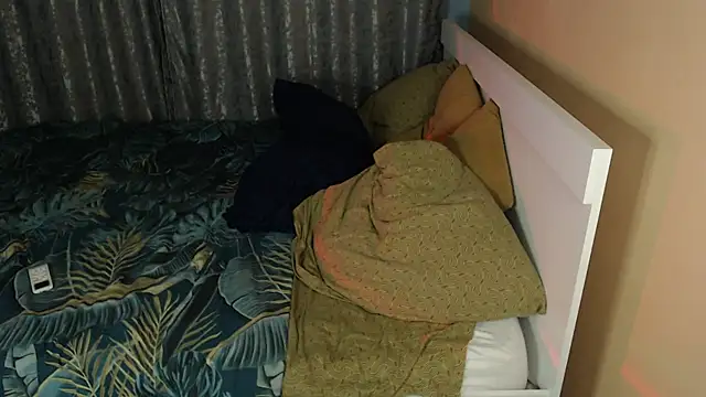 Snapshot of axxxturel chatting on 09-22-25, 10:45 axxxturel online show from 09-22-25, 10:45