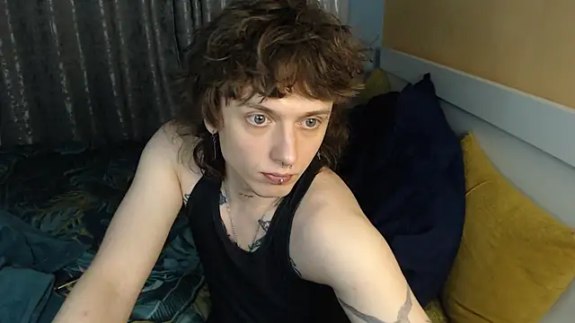 Snapshot of axxxturel chatting on 11-17-25, 12:27 axxxturel online show from 11-17-25, 12:27