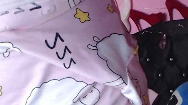 NikkiRous  online show from 01-30-25, 02:04