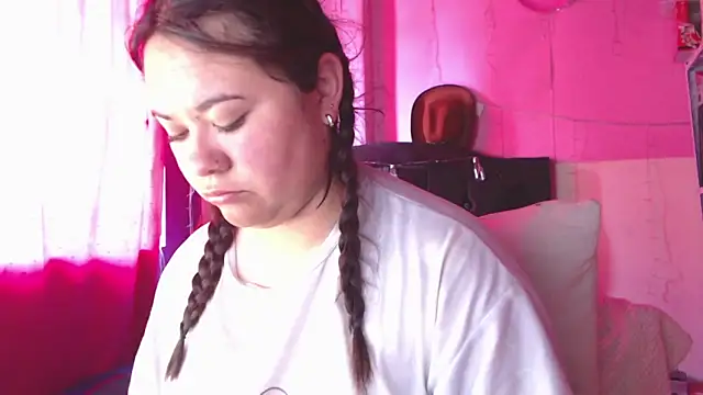 NikkiRous  online show from 03-25-26, 04:02