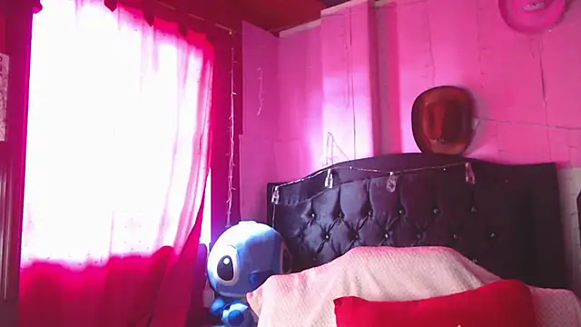 NikkiRous  online show from 06-03-26, 02:33