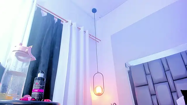 Emily Gil1 online show from 03-05-25, 04:24