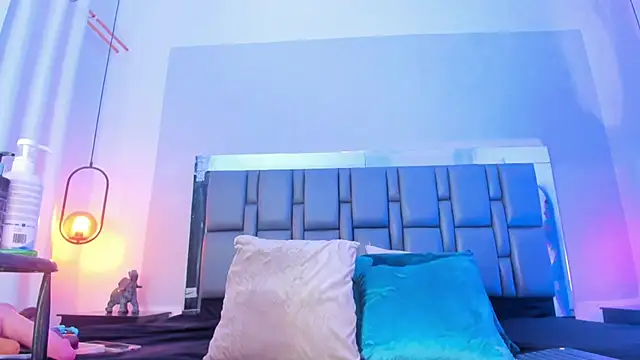 Emily Gil1 online show from 03-11-25, 12:50