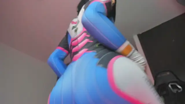 Snapshot of evaevanscute chatting on 02-25-25, 02:22 evaevanscute online show from 02-25-25, 02:22