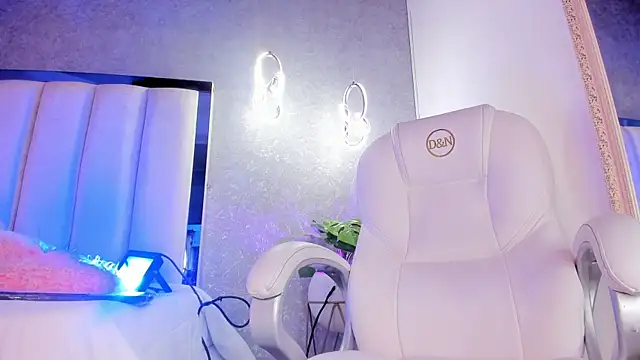 AilishBenson online show from 11-15-25, 05:20