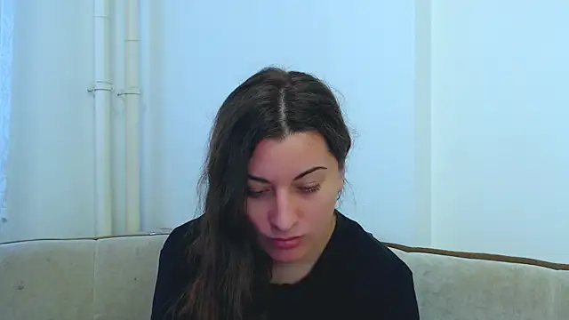 Helen Adams  online show from 03-05-25, 08:21