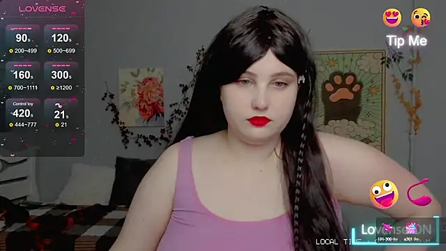 Snapshot of Crystal_Chris chatting on 09-21-25, 04:52 Crystal Chris online show from 09-21-25, 04:52