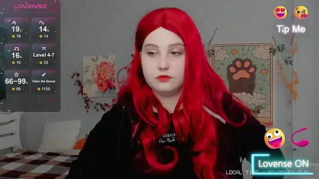 Snapshot of Crystal_Chris chatting on 10-19-25, 11:00 Crystal Chris online show from 10-19-25, 11:00