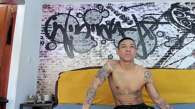 Snapshot of its_me_miley chatting on 01-17-25, 01:35 its me miley online show from 01-17-25, 01:35