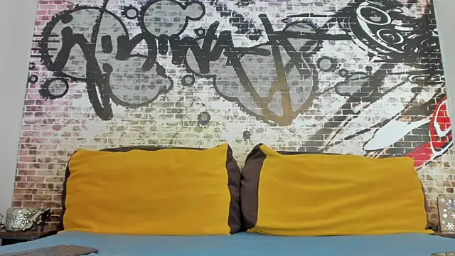 Snapshot of its_me_miley chatting on 02-26-25, 01:19 its me miley online show from 02-26-25, 01:19