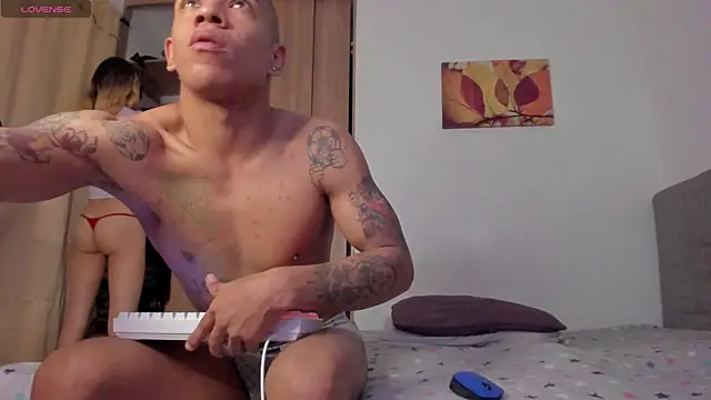 Snapshot of its_me_miley chatting on 09-18-25, 01:35 its me miley online show from 09-18-25, 01:35