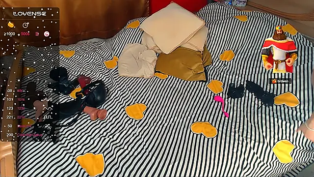 Snapshot of Ariellefoxy chatting on 03-02-25, 11:42 Ariellefoxy online show from 03-02-25, 11:42