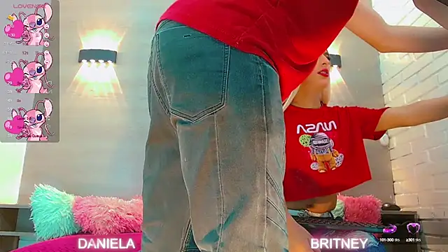 Snapshot of Daniela_Pink_ chatting on 03-06-25, 08:48 Daniela Pink online show from 03-06-25, 08:48