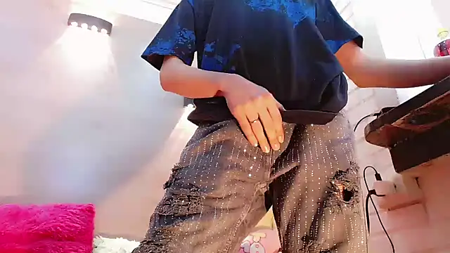 Snapshot of Daniela_Pink_ chatting on 10-19-25, 09:26 Daniela Pink online show from 10-19-25, 09:26